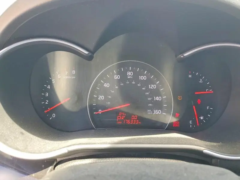 2015 KIA SORENTO LX  