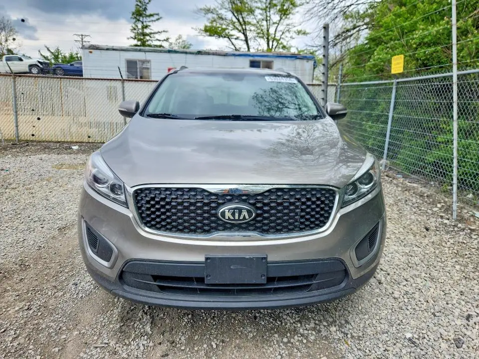 2016 KIA SORENTO LX  