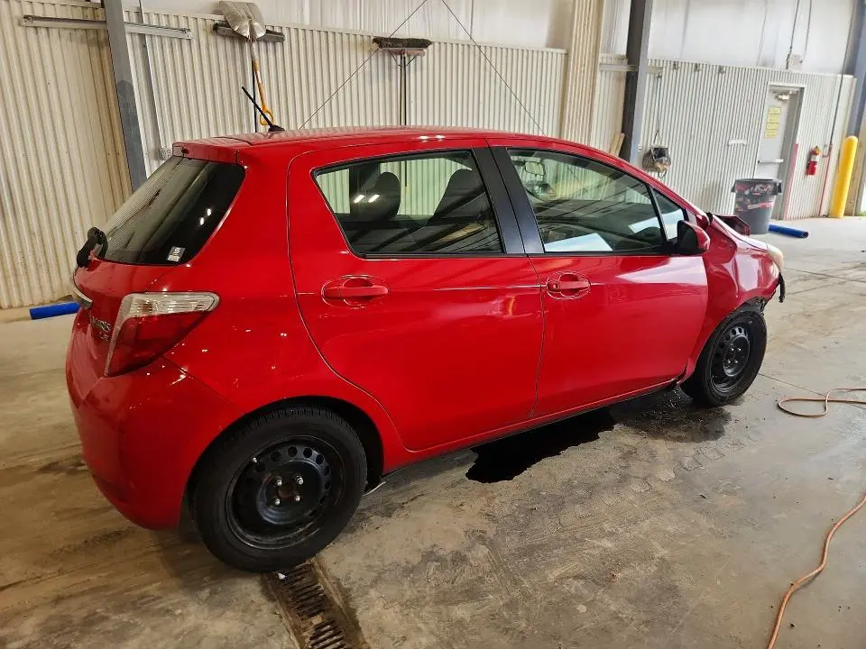 2014 TOYOTA YARIS 5-DOOR LE  
