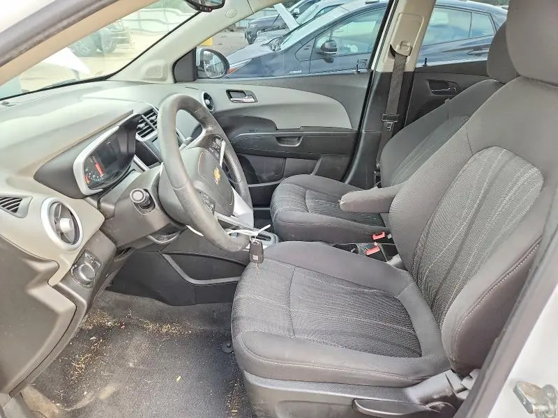 2017 CHEVROLET SONIC LT  