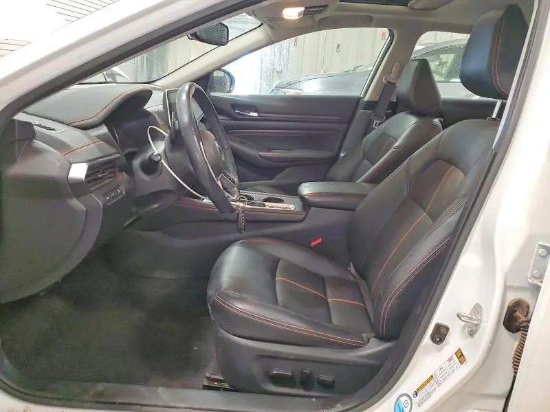 2021 NISSAN ALTIMA SR  