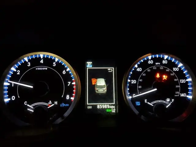 2019 TOYOTA HIGHLANDER LE  