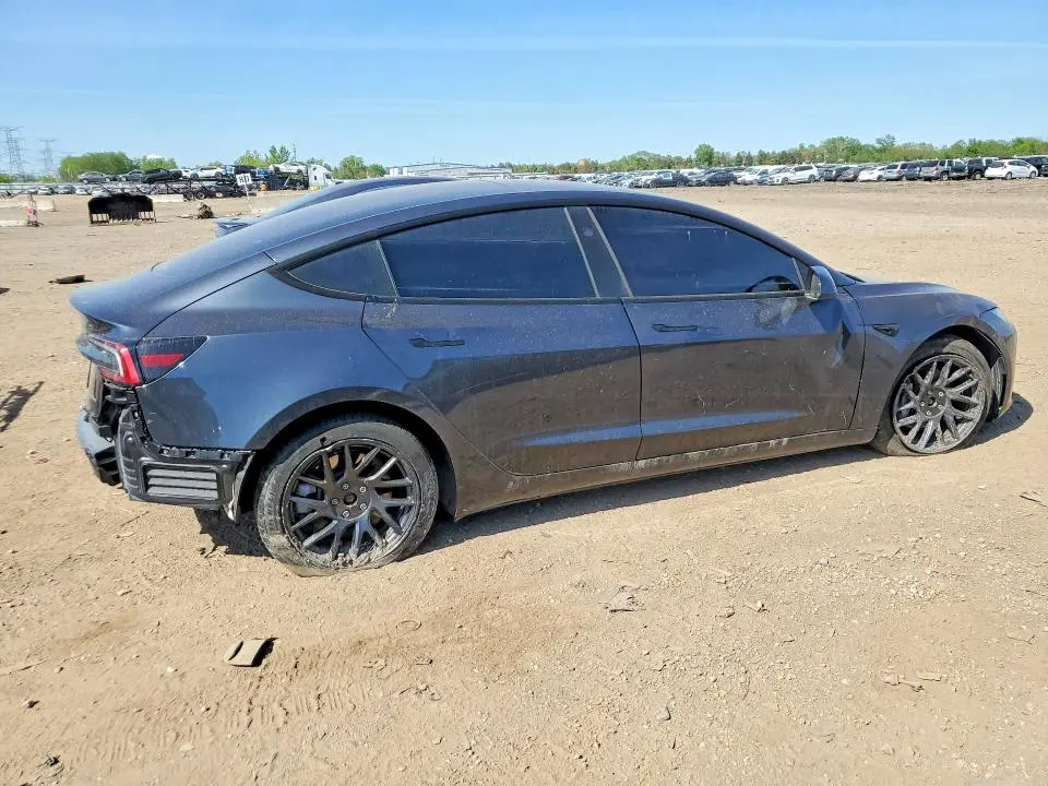 2025 TESLA MODEL 3   