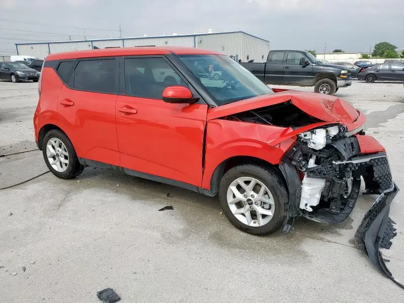 2024 KIA SOUL LX  