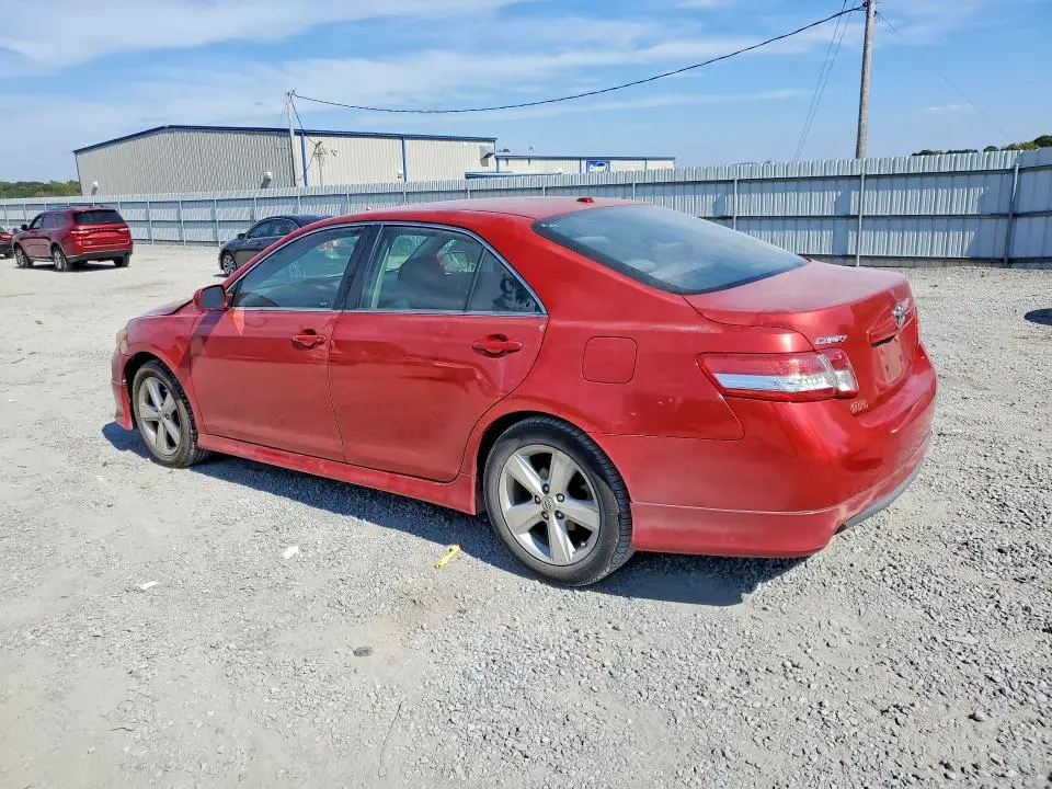2011 TOYOTA CAMRY SE  