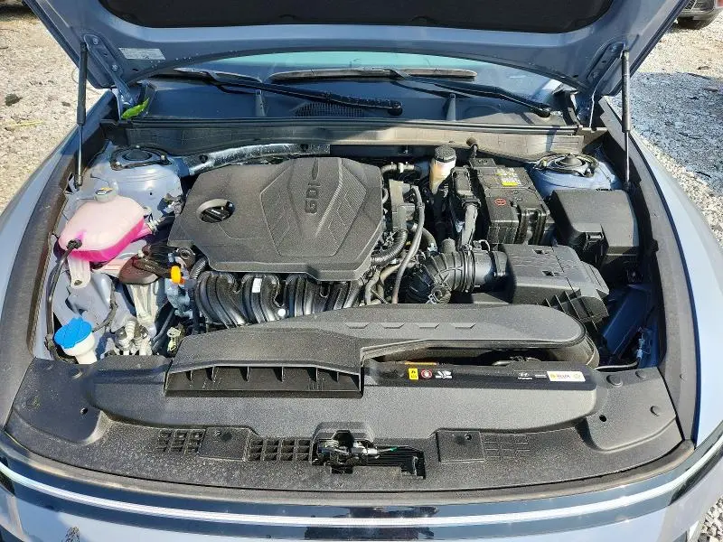 2025 HYUNDAI SONATA SE  