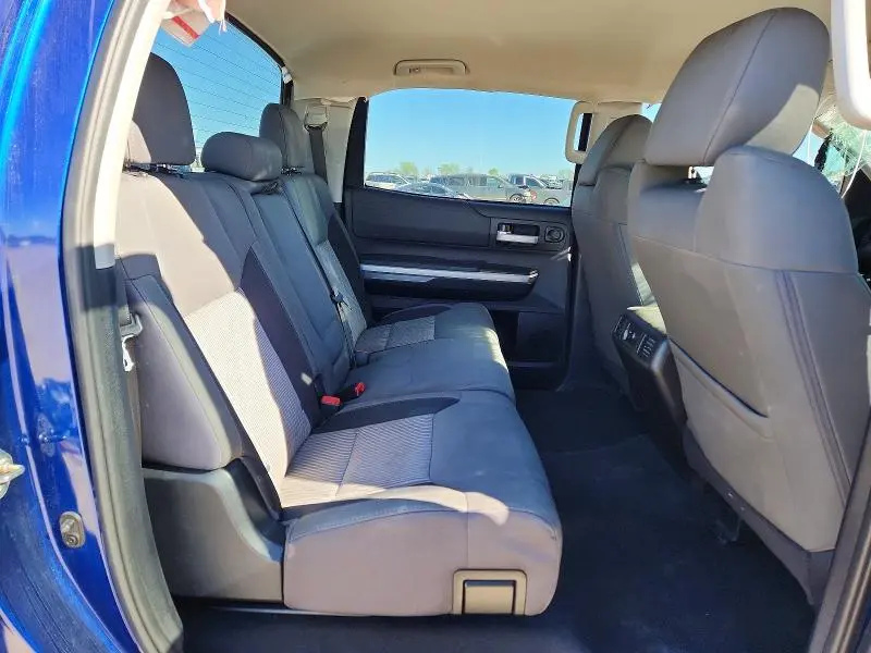 2015 TOYOTA TUNDRA SR5  