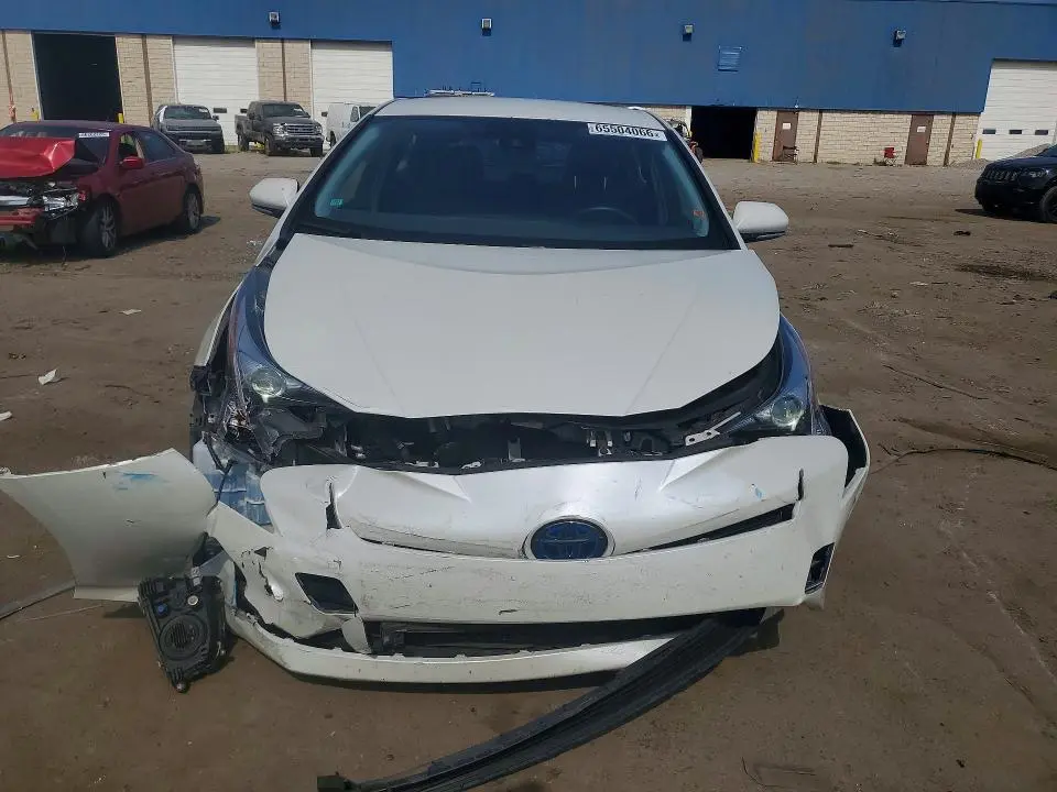 2016 TOYOTA PRIUS FOUR TOURING  