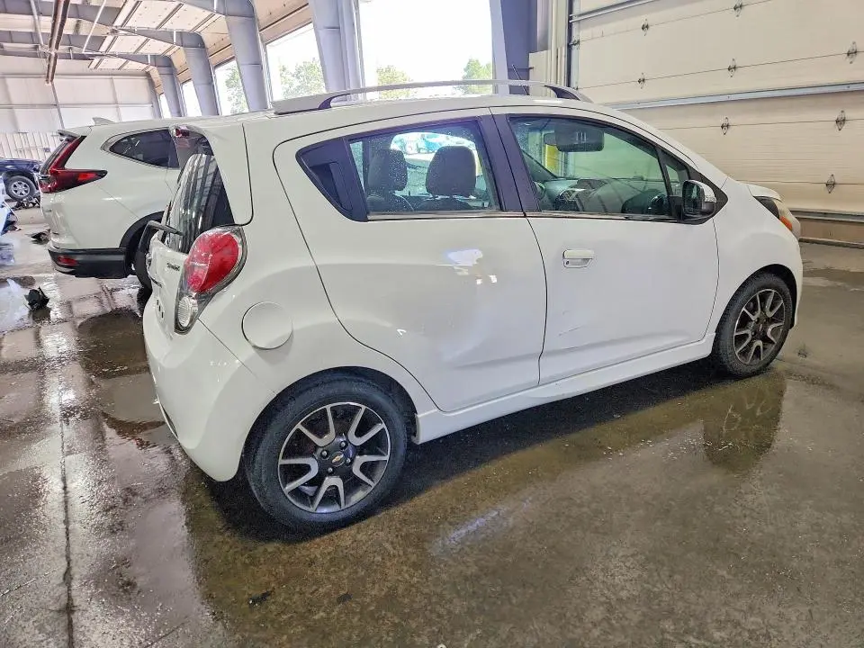 2015 CHEVROLET SPARK 2LT  