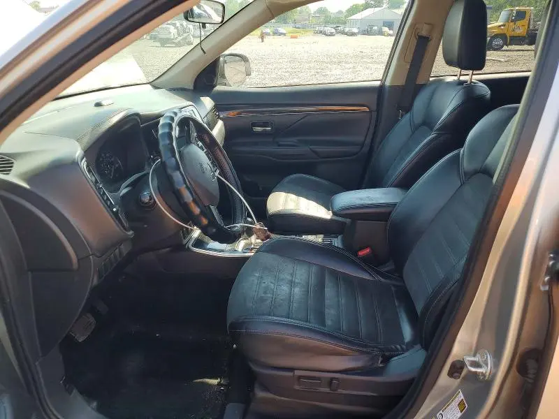 2019 MITSUBISHI OUTLANDER SE  