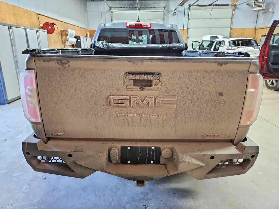 2022 GMC CANYON AT4  