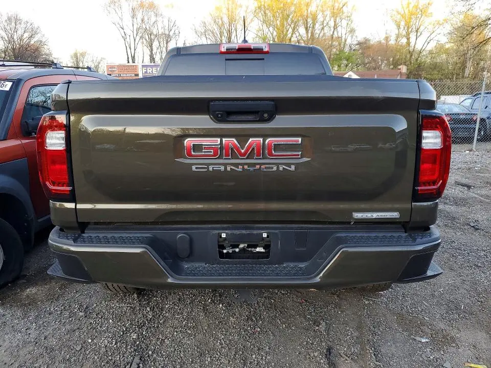 2024 GMC CANYON ELEVATION  