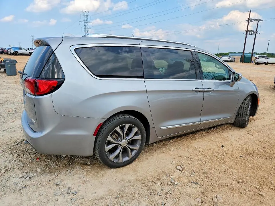 2018 CHRYSLER PACIFICA LIMITED  