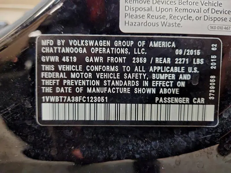 2015 VOLKSWAGEN PASSAT SE  