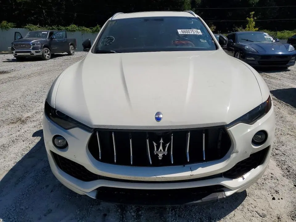 2018 MASERATI LEVANTE LUXURY  