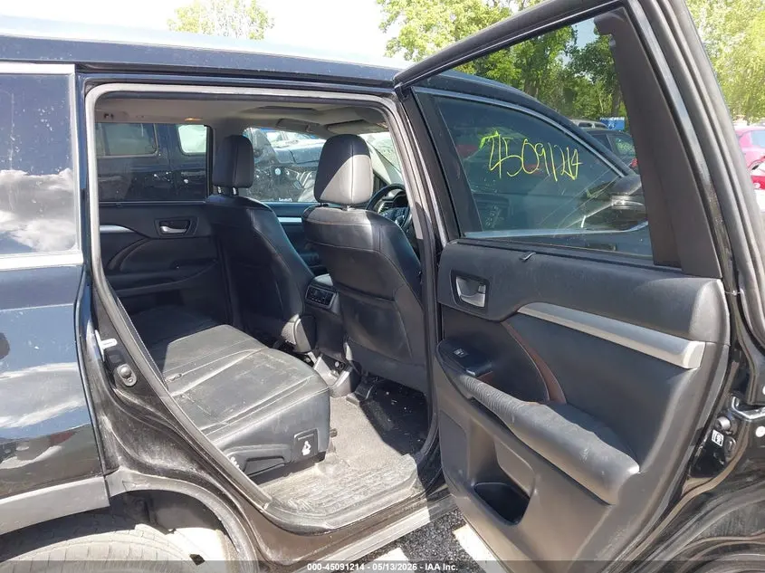 2015 TOYOTA HIGHLANDER XLE V6