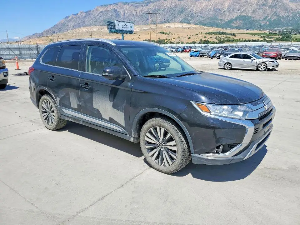 2019 MITSUBISHI OUTLANDER SE  