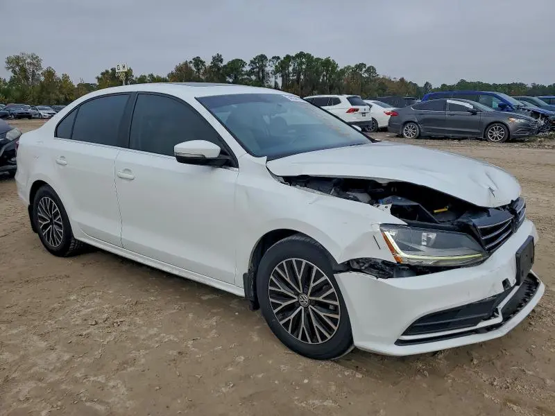2018 VOLKSWAGEN JETTA SE  