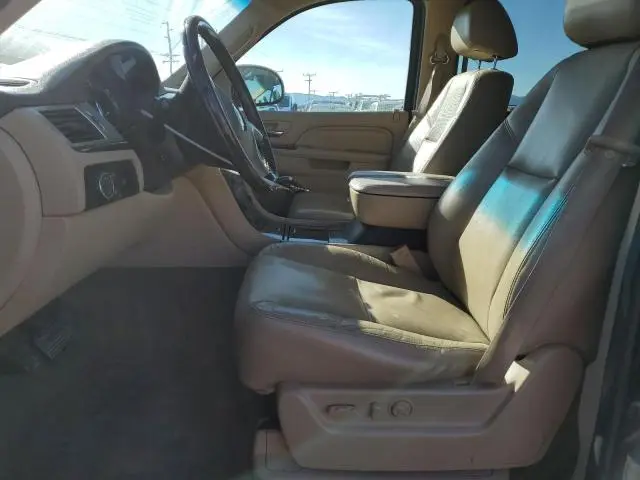 2011 CADILLAC ESCALADE ESV PREMIUM  