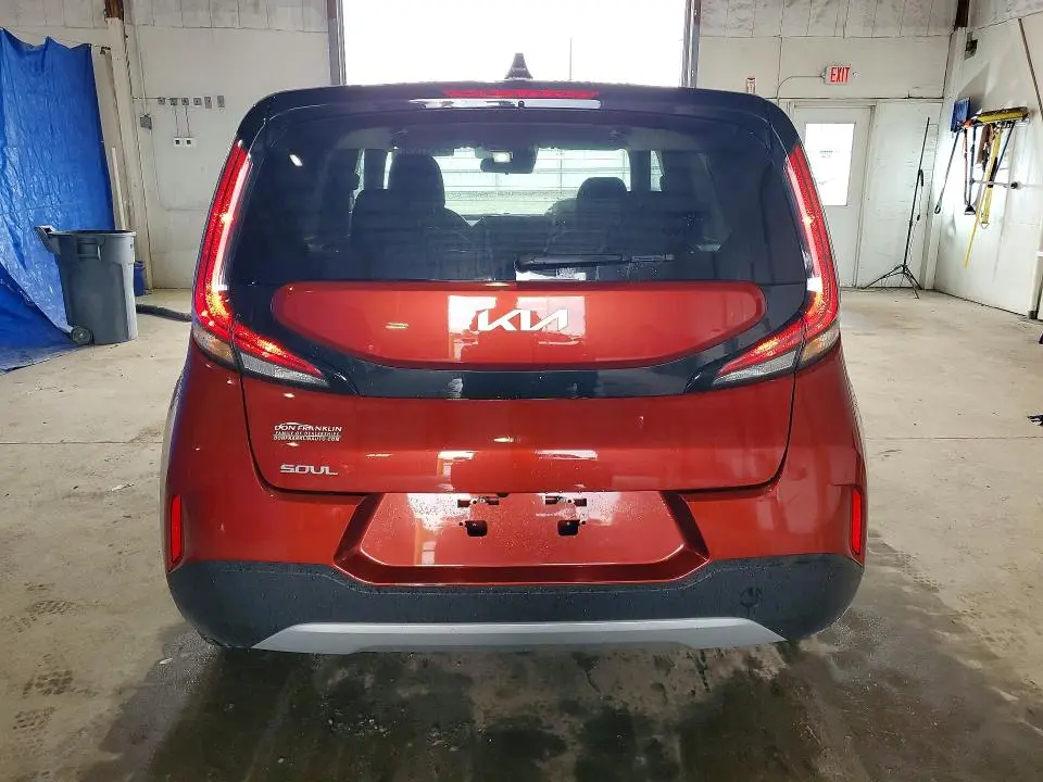 2025 KIA SOUL LX  