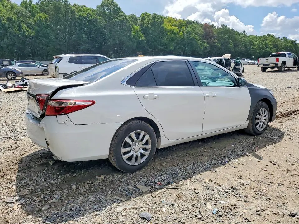 2015 TOYOTA CAMRY LE  