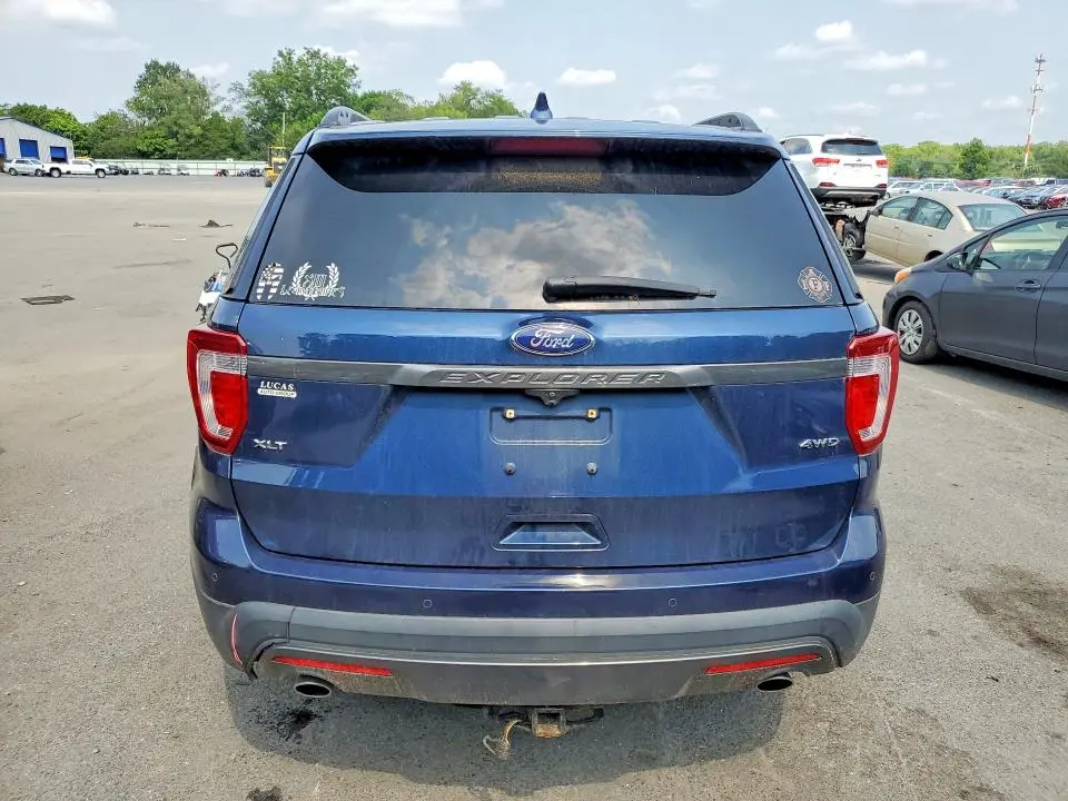 2017 FORD EXPLORER XLT  