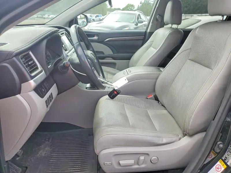 2016 TOYOTA HIGHLANDER LIMITED  