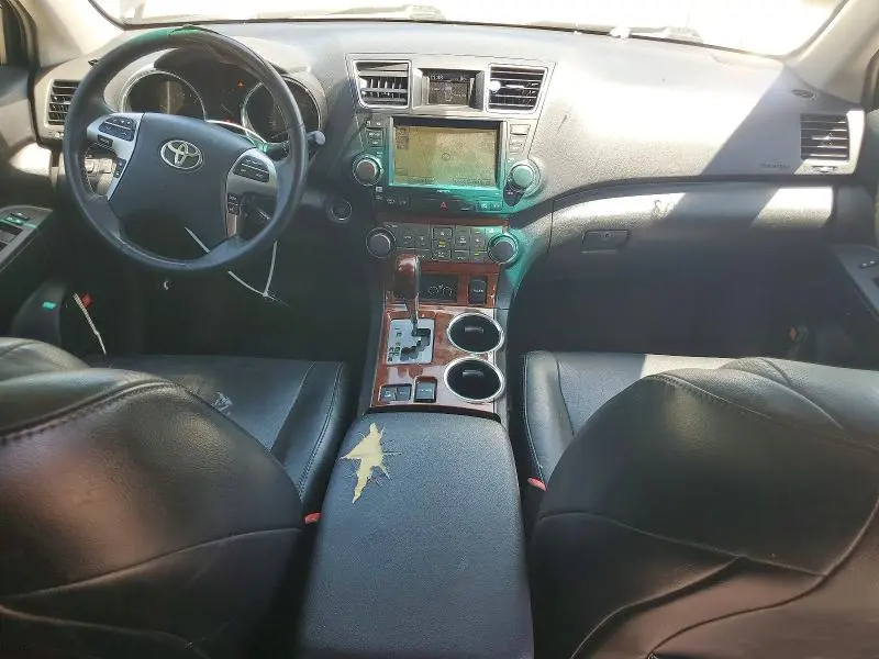 2011 TOYOTA HIGHLANDER LIMITED  