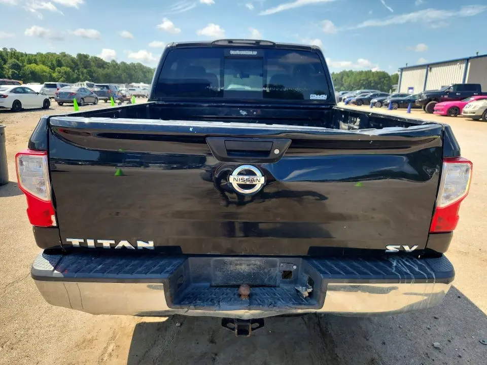 2017 NISS TITAN SV