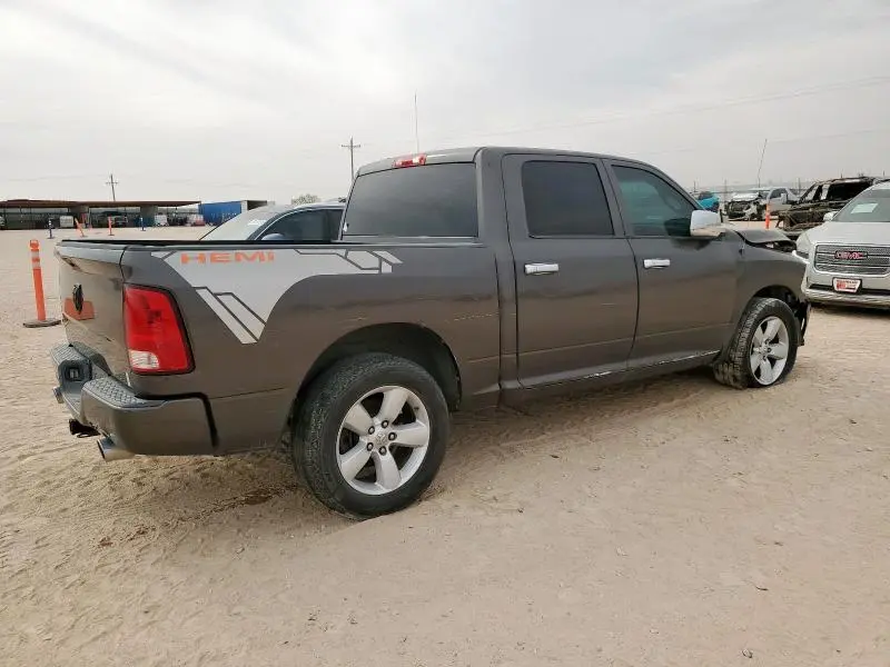 2014 RAM 1500 ST  