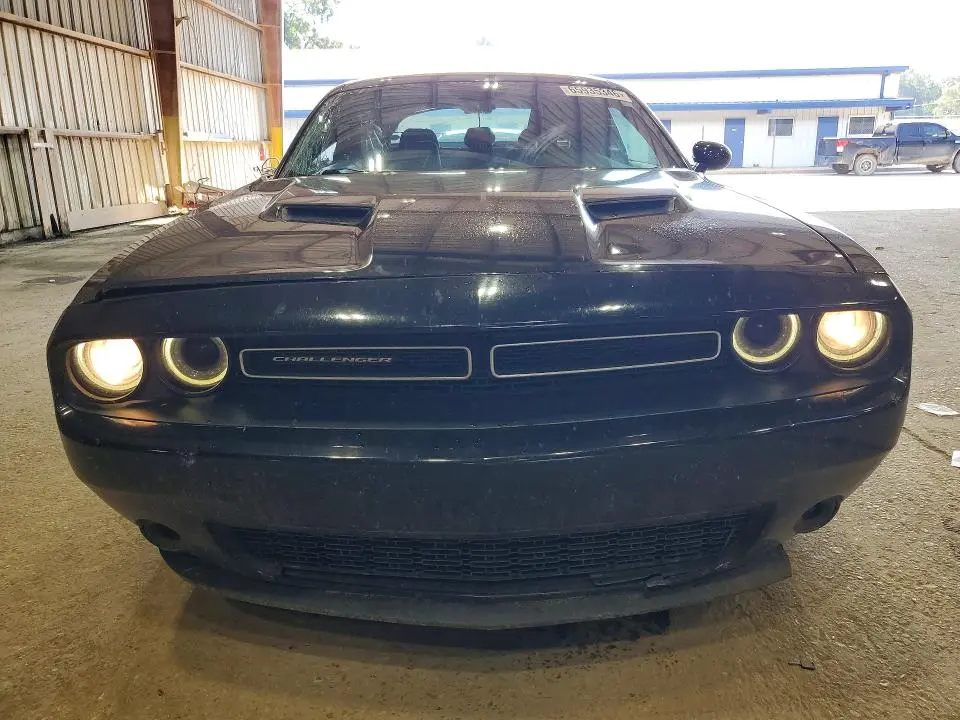 2015 DODGE CHALLENGER SXT  