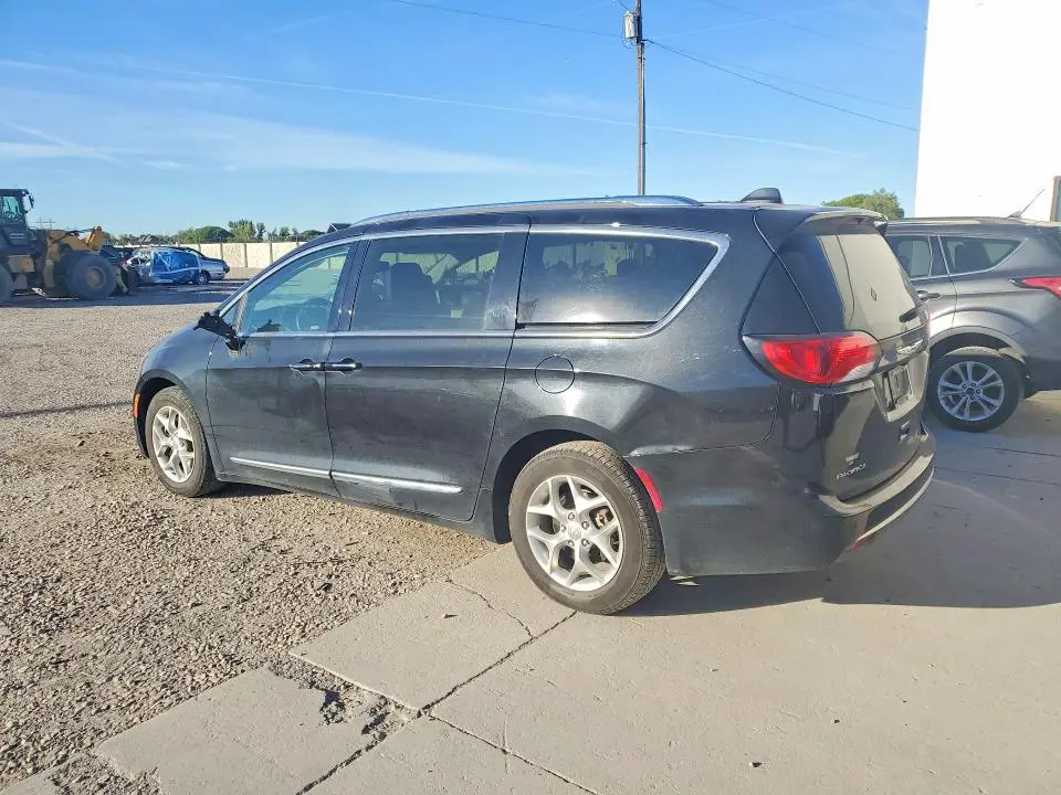 2017 CHRYSLER PACIFICA TOURING L PLUS  