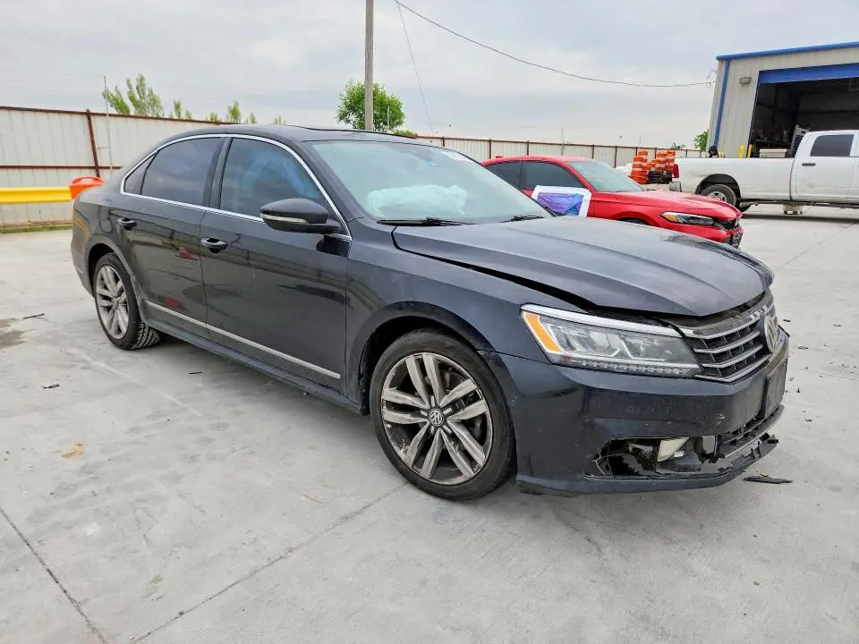 2017 VOLKSWAGEN PASSAT SEL PREMIUM  