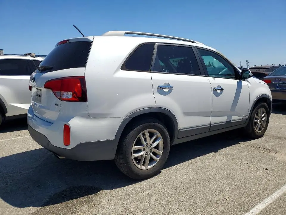 2015 KIA SORENTO LX  