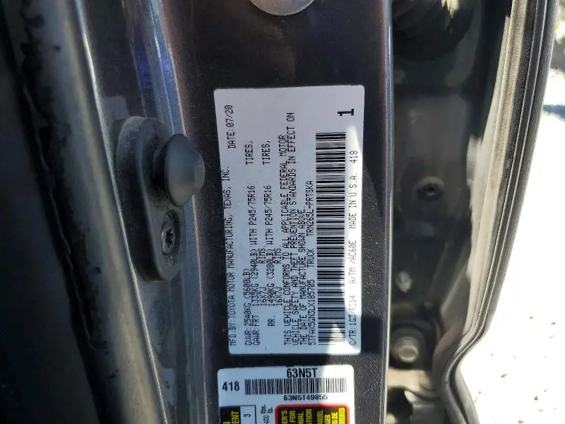2020 TOYOTA TACOMA SR5  