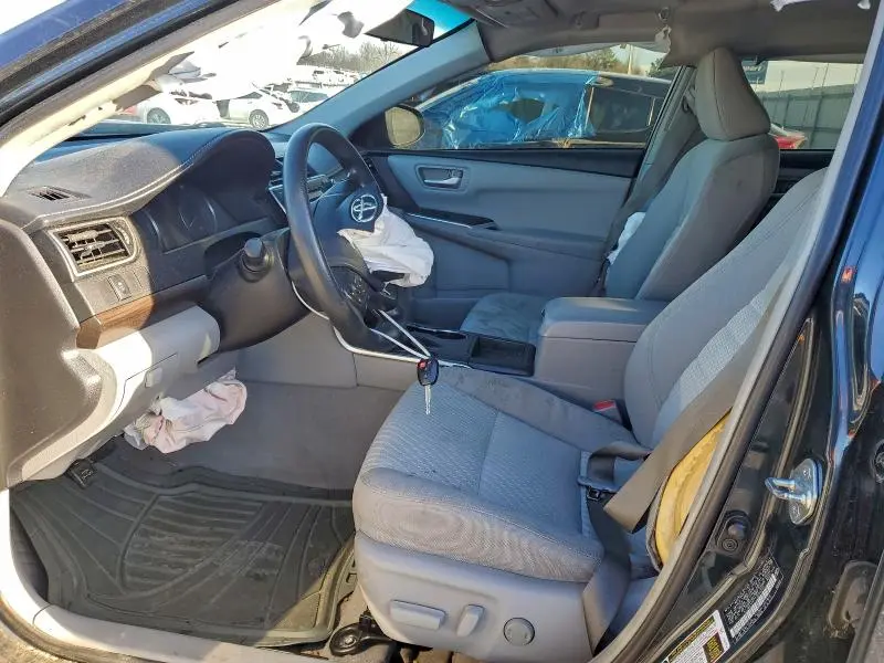 2015 TOYOTA CAMRY LE  