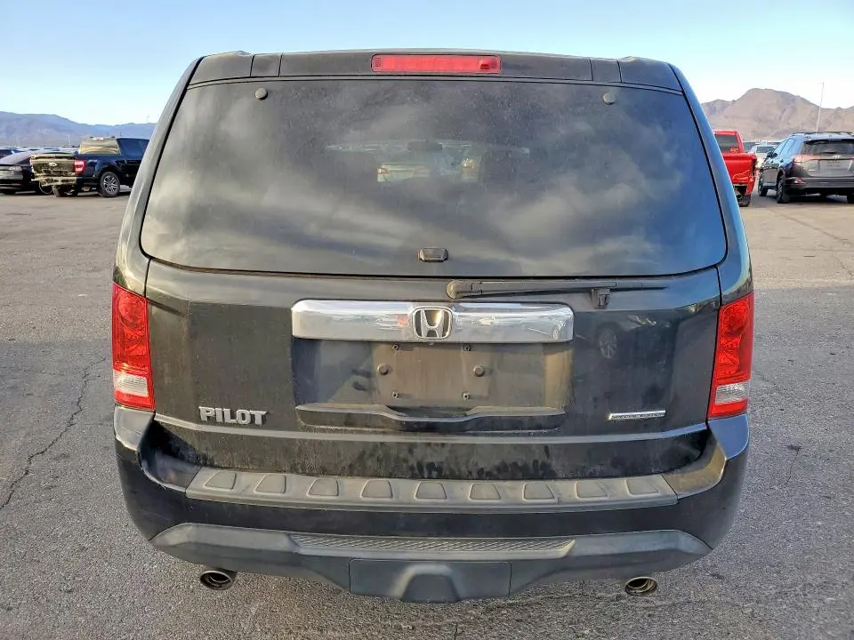 2015 HONDA PILOT SE  