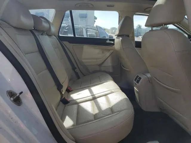 2012 VOLKSWAGEN JETTA TDI  