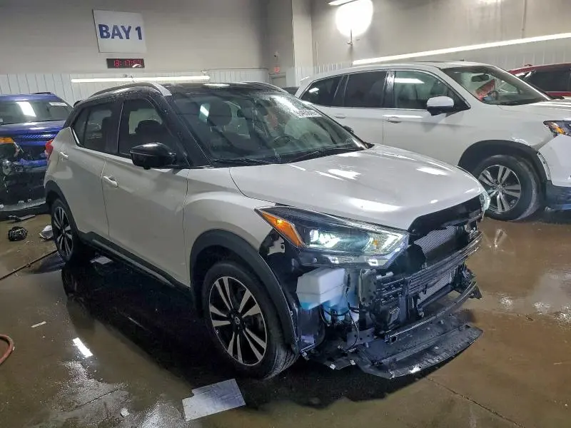 2019 NISSAN KICKS S  