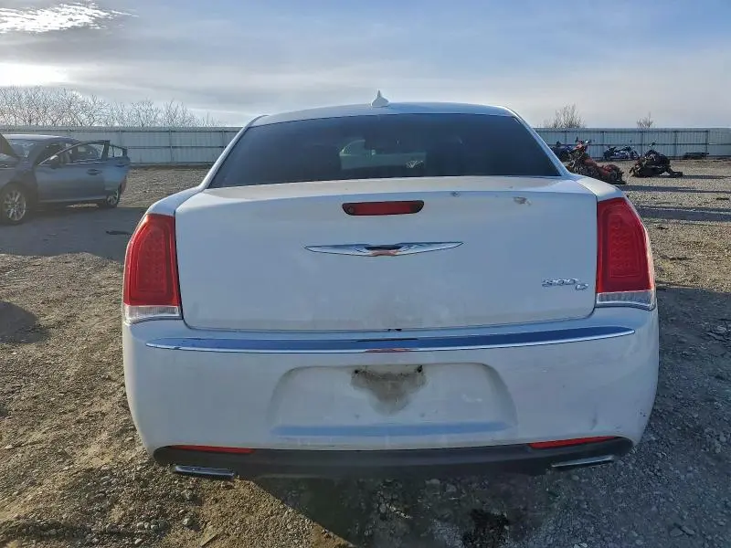 2015 CHRYSLER 300C   