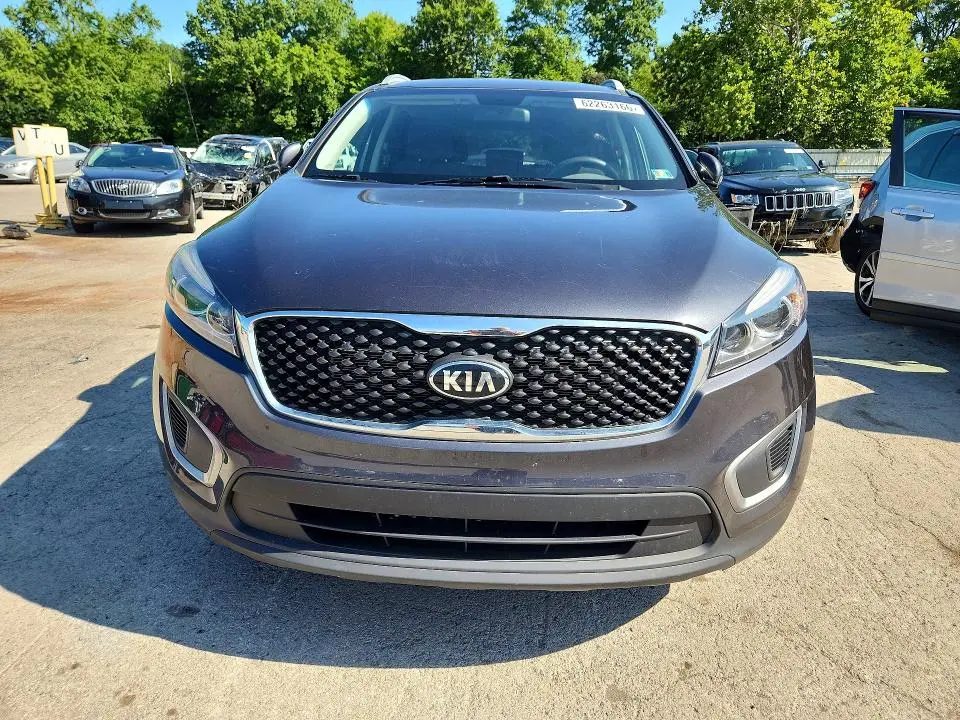 2016 KIA SORENTO LX  