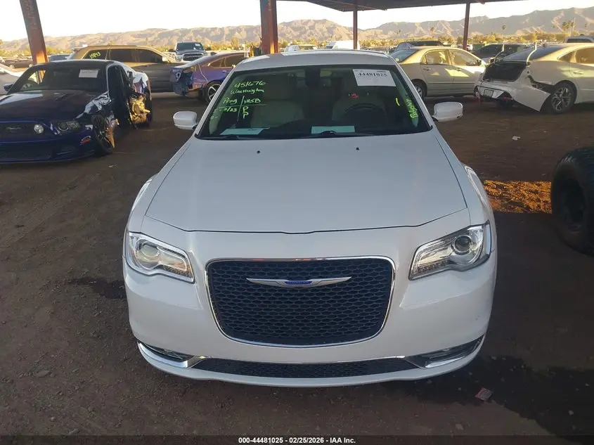 2019 CHRYSLER 300 TOURING