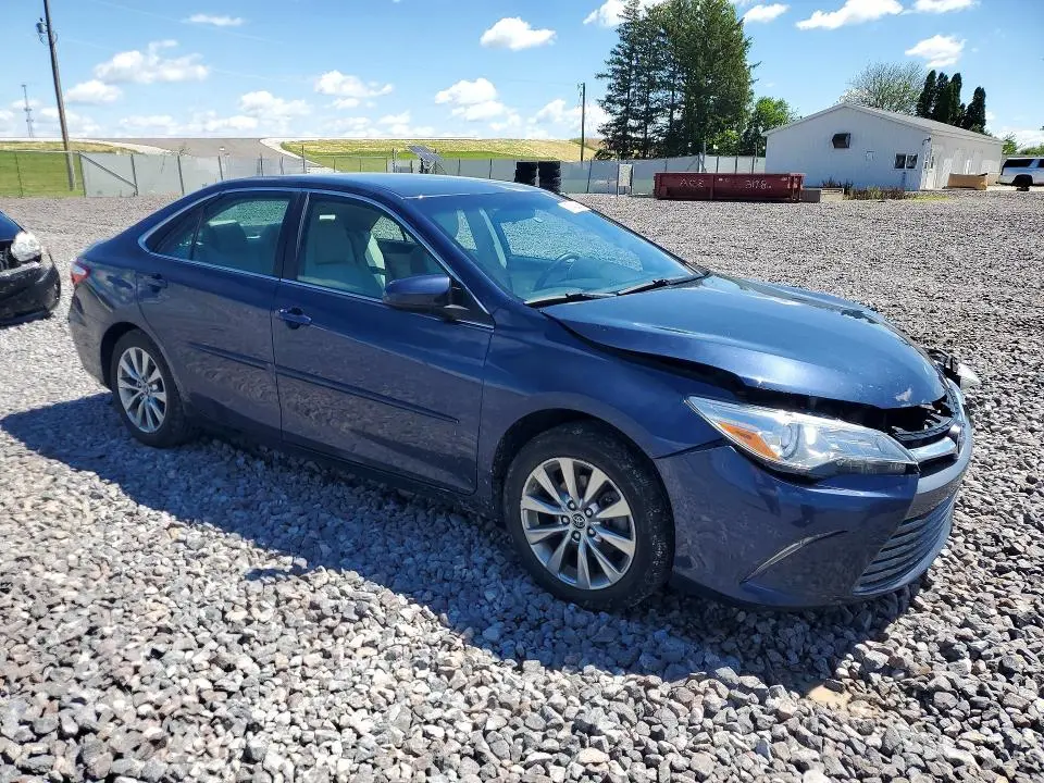 2015 TOYOTA CAMRY XLE  