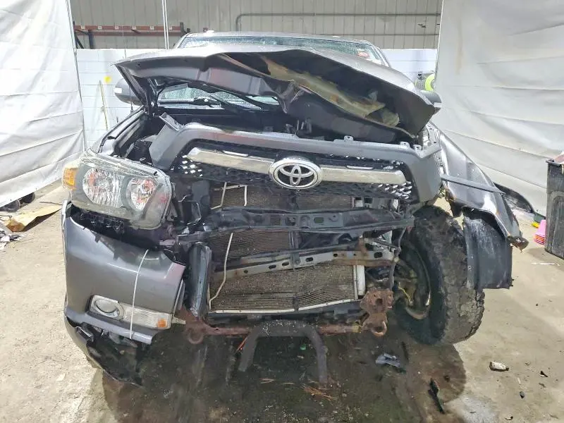 2010 TOYOTA 4RUNNER SR5  