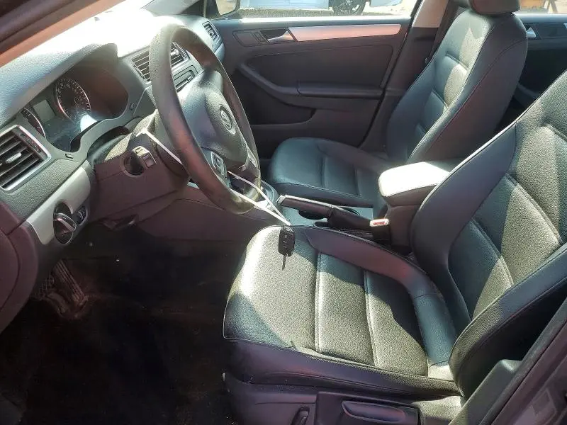 2014 VOLKSWAGEN JETTA SE  