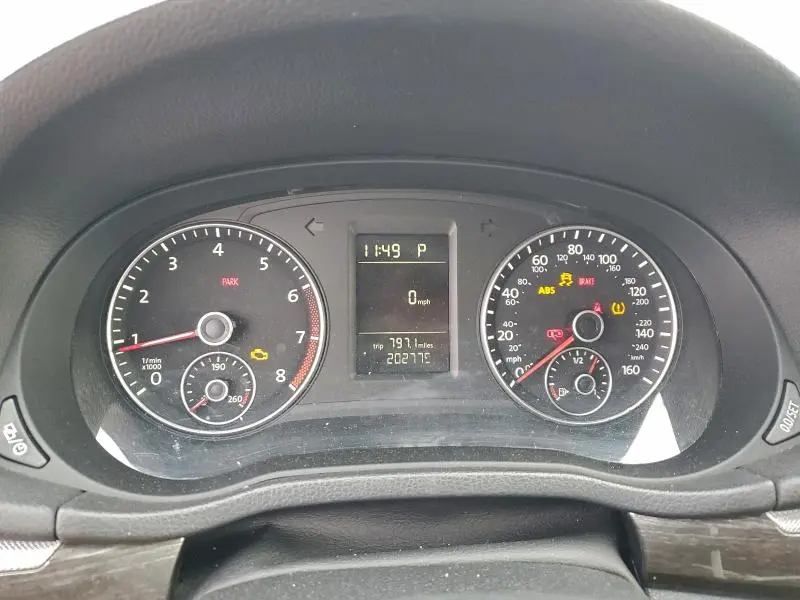 2015 VOLKSWAGEN PASSAT S  