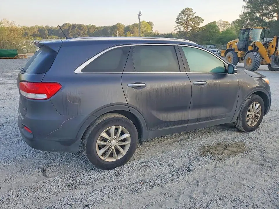 2017 KIA SORENTO LX V6  