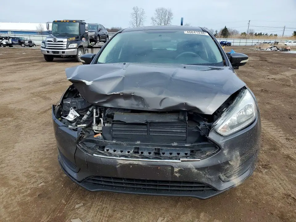 2015 FORD FOCUS SE  