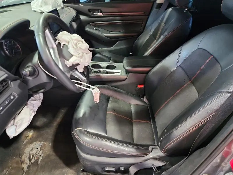 2019 NISSAN ALTIMA SR  