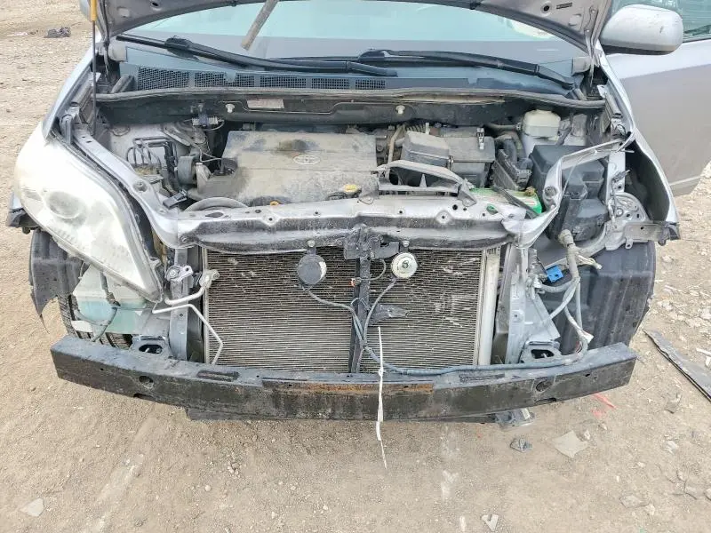 2012 TOYOTA SIENNA XLE  